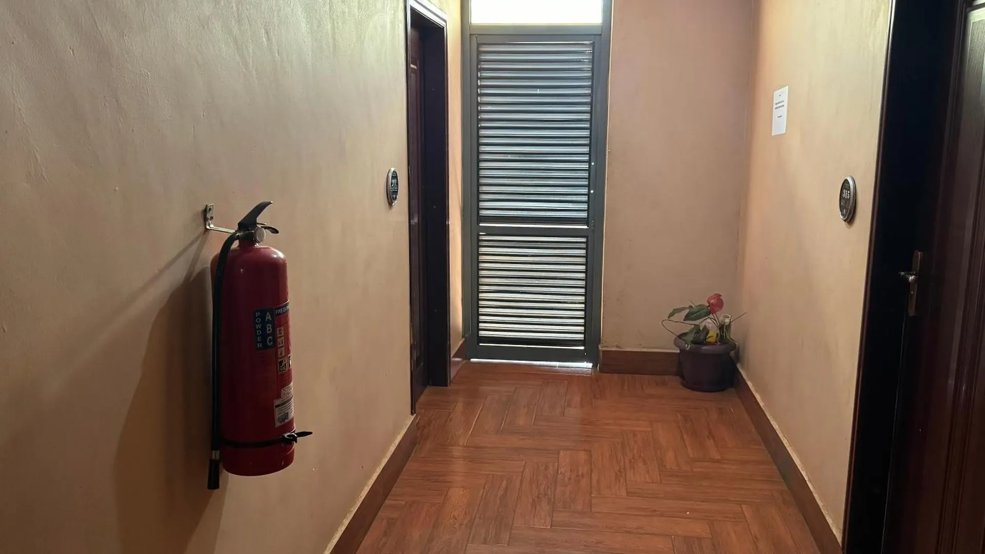 ***  Vaperse Hotel Wandegeya Kampala Uganda